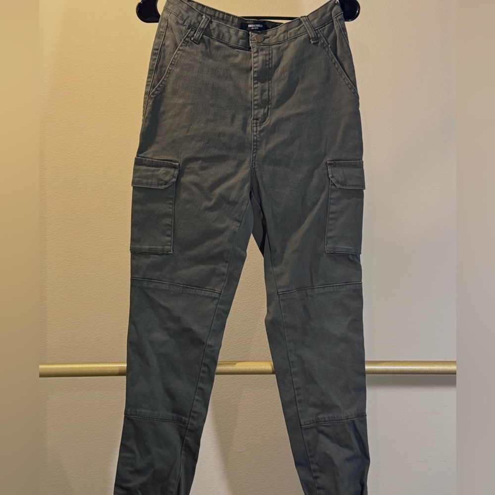 #19 Women's Army Green Form-Fitting Cargo Pants